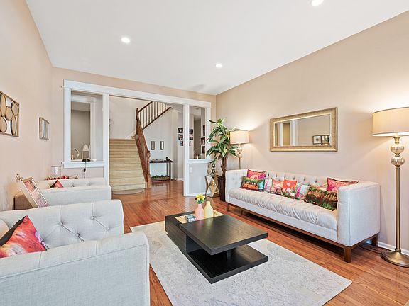 4th image of 29 Newell St