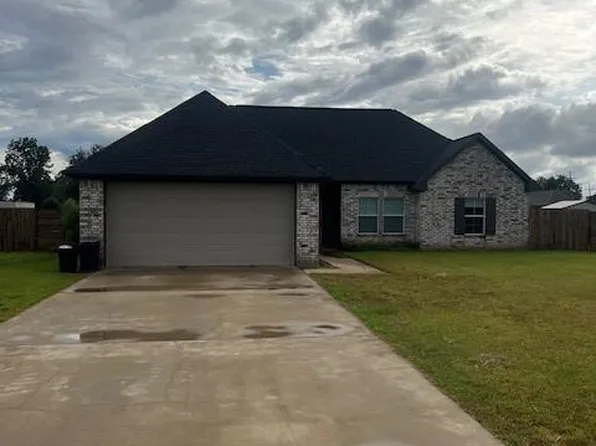 303 Meadow Ln, Natchitoches, LA 71457