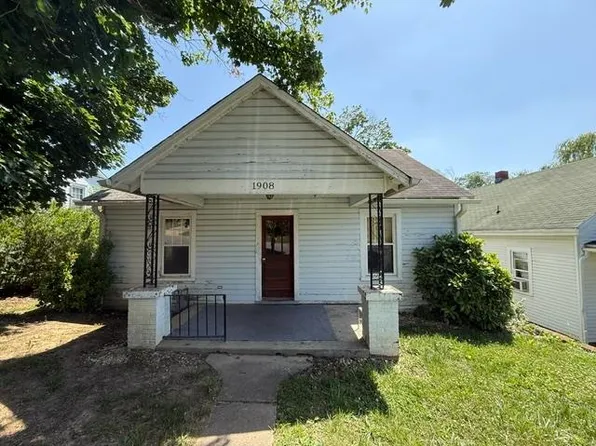 1908 1st St, Staunton, VA 24401