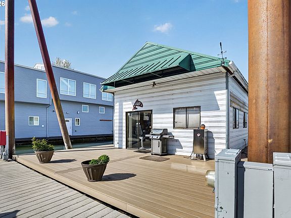 2nd image of 19609 NE Marine Dr #D3
