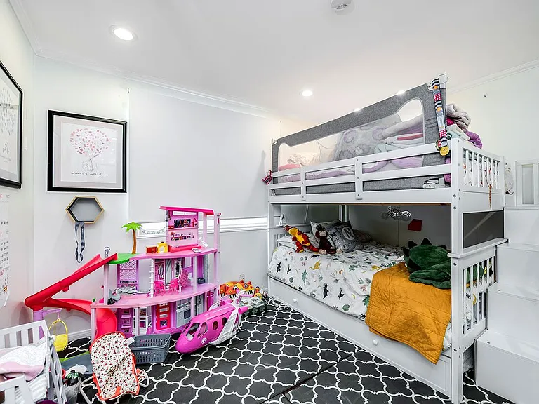 28403 Waring Pl — Photo 17