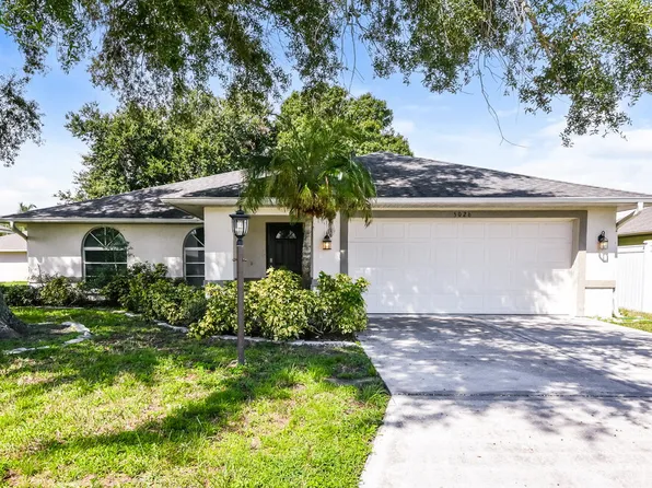 5026 25th St E, Bradenton, FL 34203