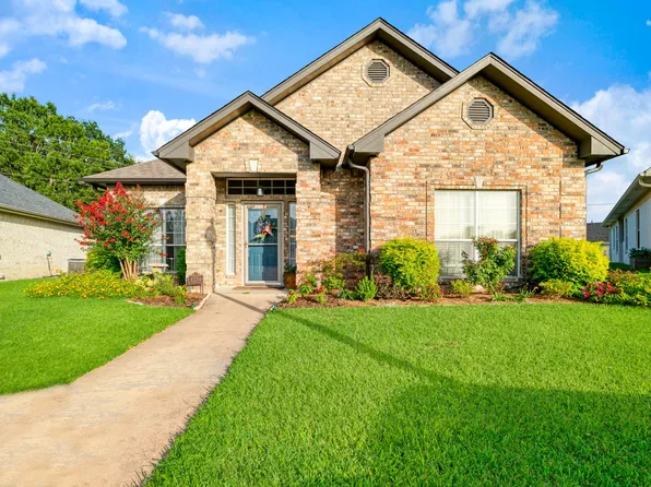 4250 Primrose Ln, Paris, TX 75462