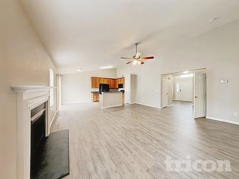 5213 Hildreth Ct — Photo 3