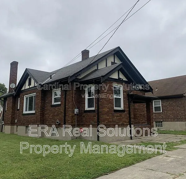1803 Garden Ln — Photo 2