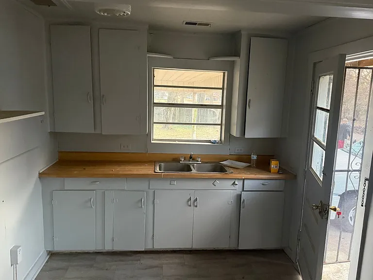 328 N 7th St — Photo 8