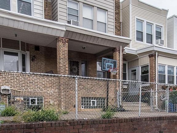 2nd image of 4732 Sheffield Ave