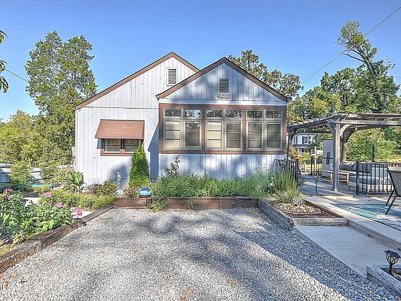 5th image of 3220 Ashley St