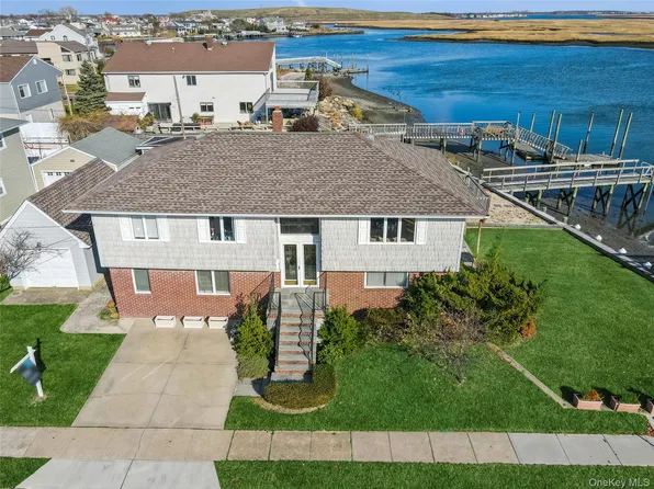 255 Delaware Avenue, Island Park, NY 11558