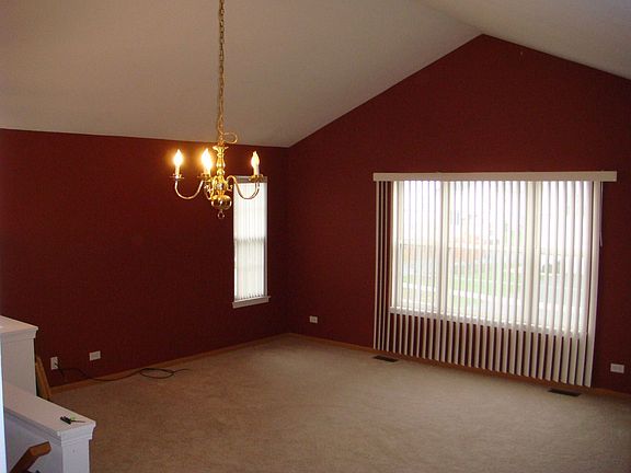 Great Size Living Room 