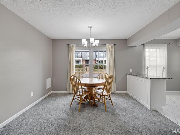 3rd image of 1678 Blue Ridge Dr APT A