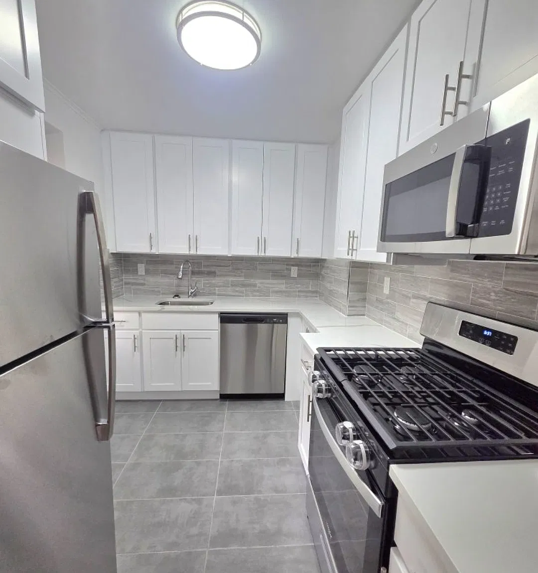 1 bed, 851 sqft, $2,343 — Photo 4