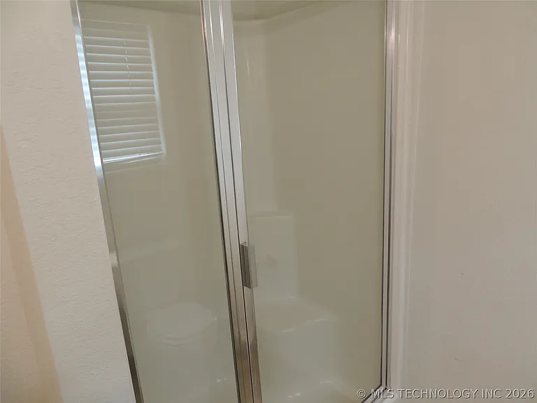 4416 W Indianola St — Photo 57