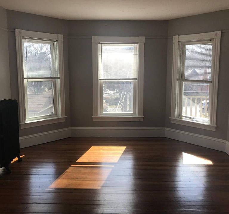 1st image of 49 Eddy St #3