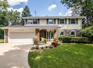 5S661 Mockingbird Ct, Naperville, IL