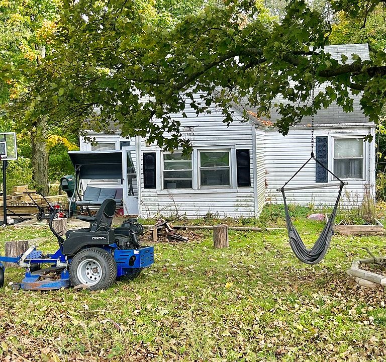 2nd image of 793 Forest Dr
