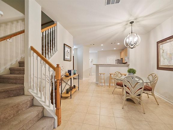 5th image of 10215 Thornmont Ln