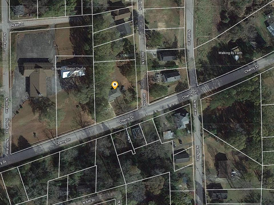 2nd image of 802 Cherry Dr