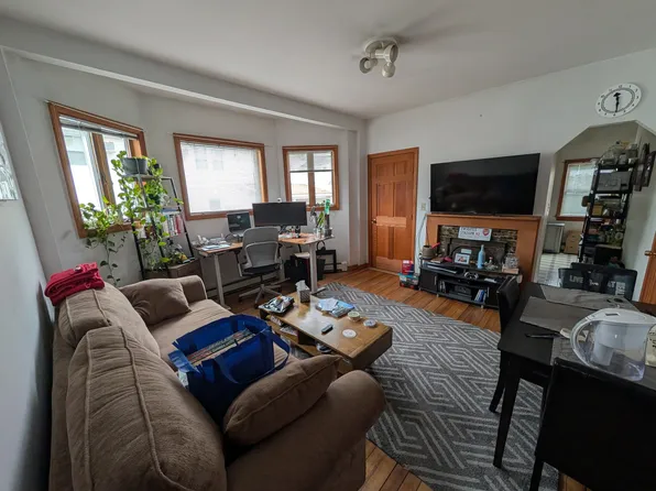 322 Boston Ave APT 2A, Medford, MA 02155