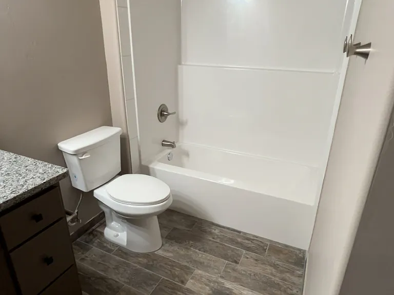 729 S Florida Ave — Photo 13