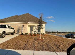 10 Alleyoak Ln, Freeport, FL 32439