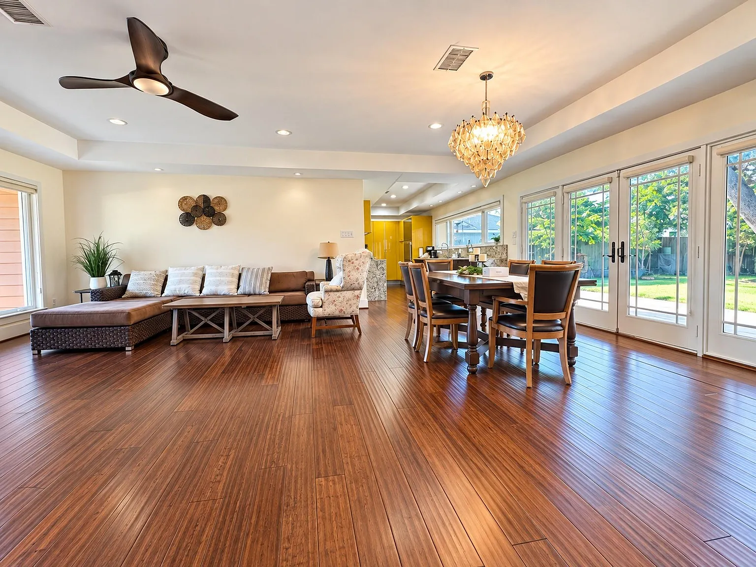 3 bed, 2.0 bath, 1503 sqft, $3,499 — Photo 4