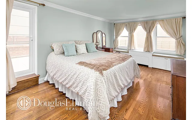 Rented by Douglas Elliman | media 14