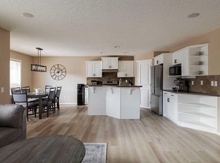 51 Brightondale Cres SE, Calgary, AB T2Z 4G6