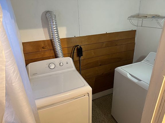 3rd image of 109 Crysler St
