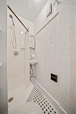 Rented by Bond New York | media 4