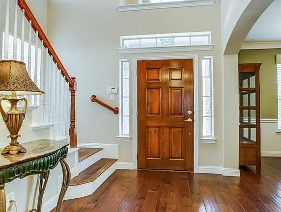 3rd image of 4507 Shamrock Dr