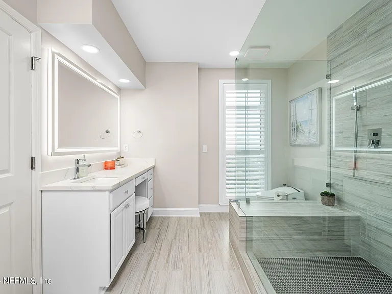 400 E Bay St #2206 — Photo 43