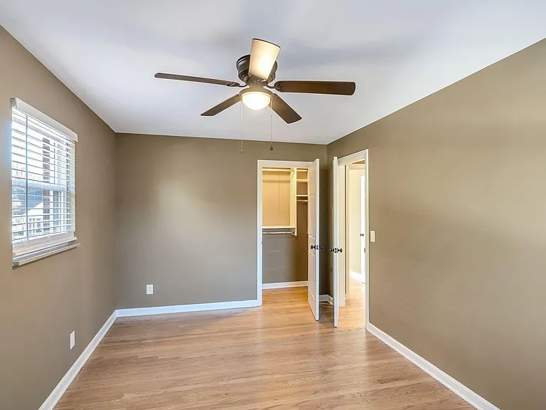 2886 Temple Ave — Photo 20