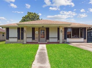 644 Diplomat St, Gretna, LA 70056