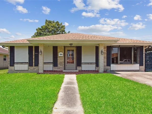 644 Diplomat St, Gretna, LA 70056