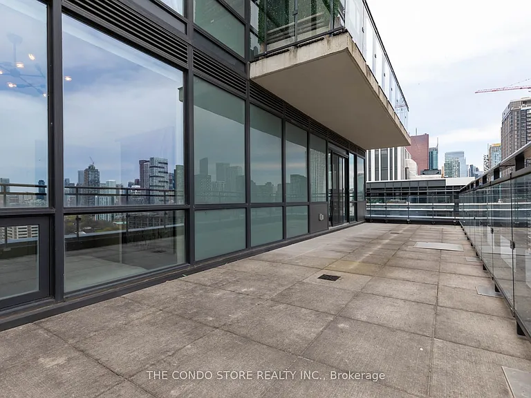 460 Adelaide St E #Penthouse 103 — Photo 32