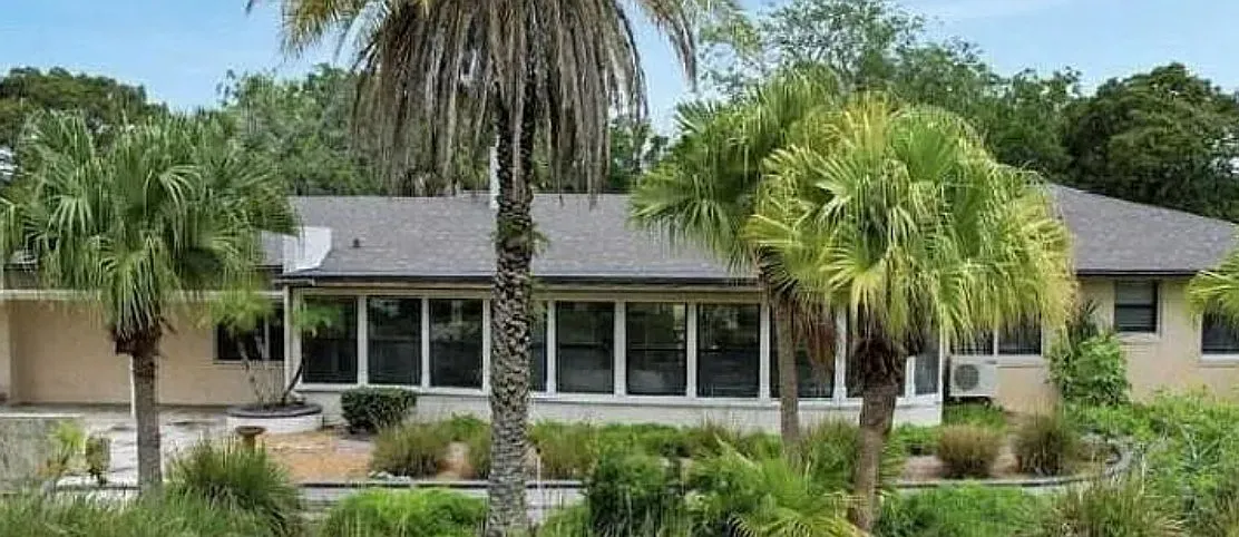 4 bed, 1787 sqft, $5,300 — Photo 1