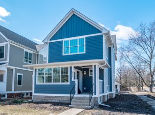 237 N Mill St, Naperville, IL 60540