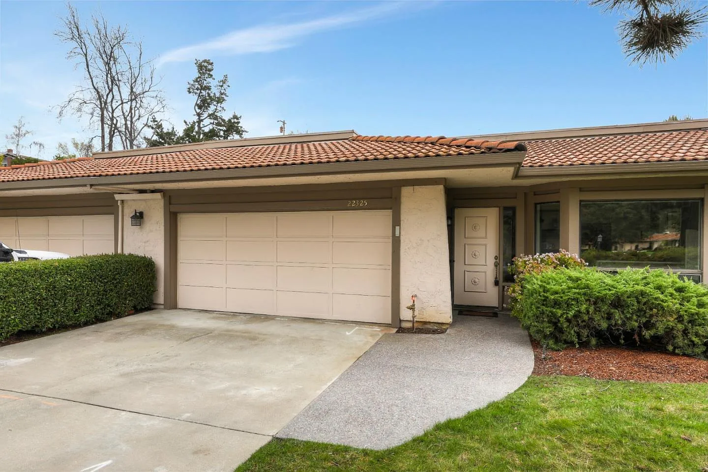 22325 Rancho Deep Cliff Dr photo 1