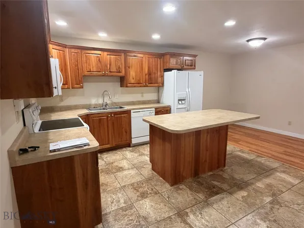 31 Tobacco Root Rd, Dillon, MT 59725