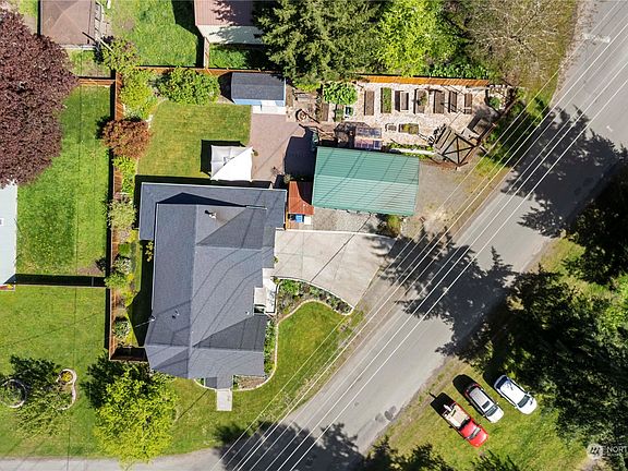 5th image of 548 5th Avenue W