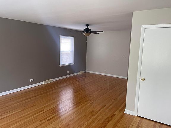 2nd image of 845 E Lilly Ln #2