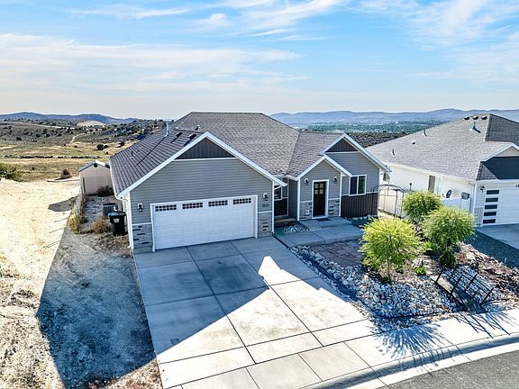 3rd image of 1826 Deerfield Way