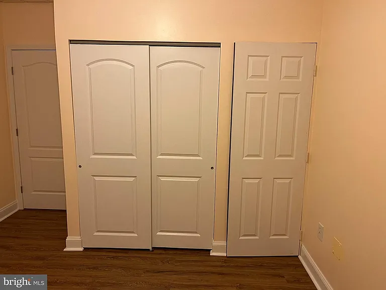 10701 Whispering Way — Photo 31