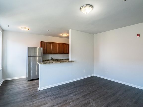 2nd image of 1501 W Allegheny Ave Unit 414