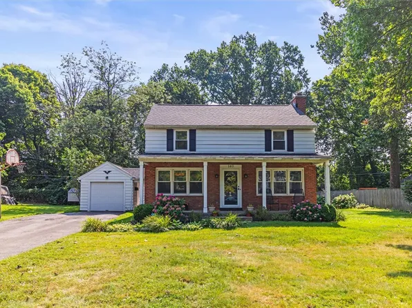 140 Fairhaven Rd, Rochester, NY 14610