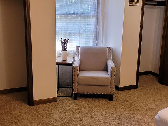 Upstairs bedroom 1