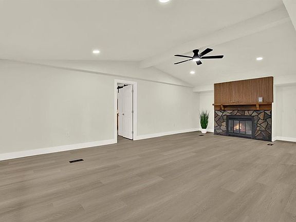 3rd image of 5801 MYRTLE LANE