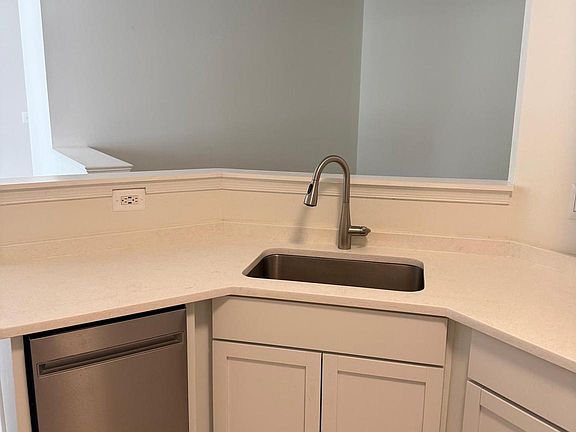 5th image of 1704 Lake Shore Crest Dr APT 32