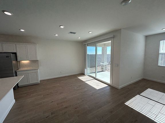 4th image of 17709 W Turquoise Ave